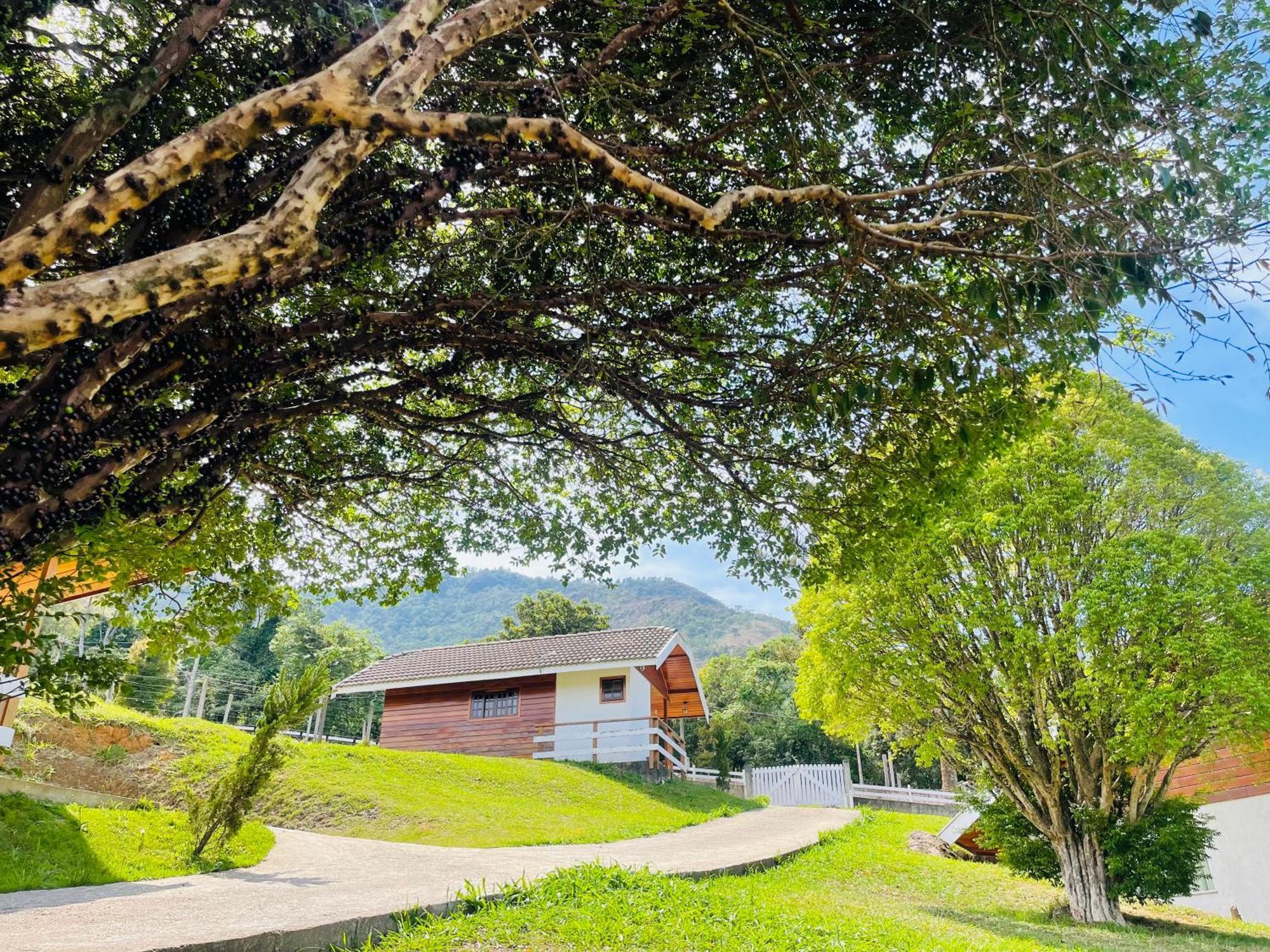 Chale Amanhecer Hotel Santo Antonio do Pinhal Bagian luar foto
