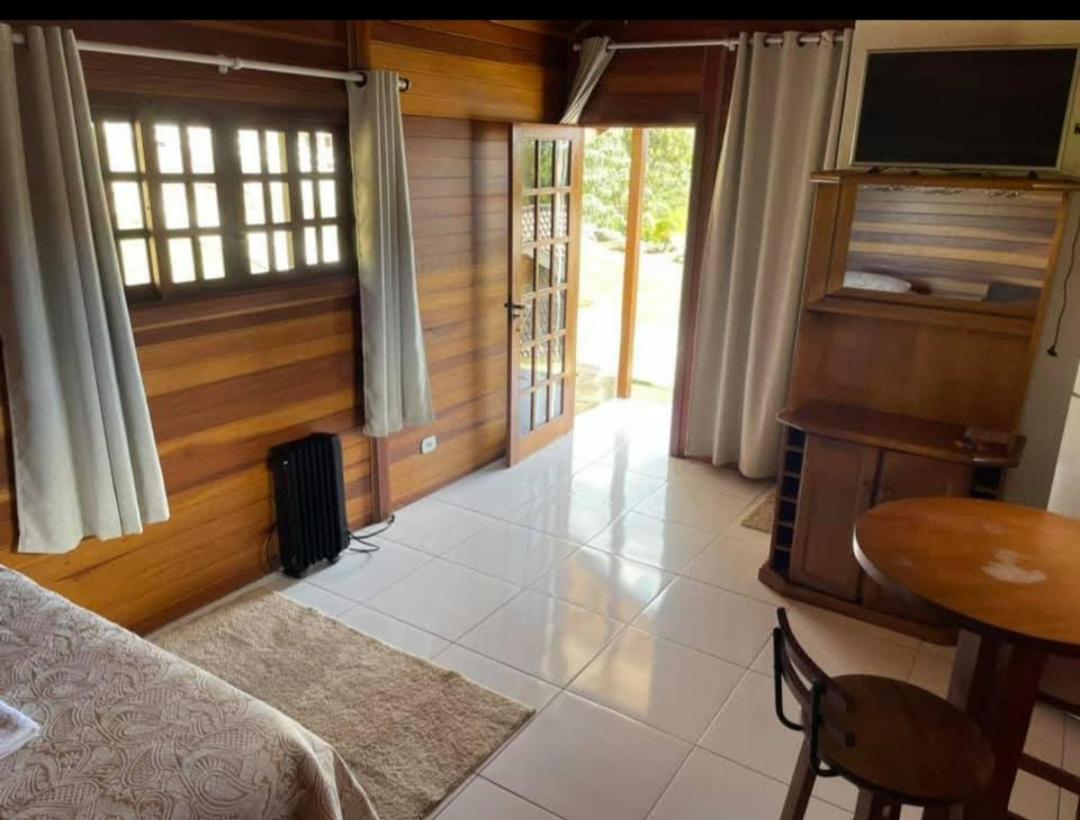 Chale Amanhecer Hotel Santo Antonio do Pinhal Bagian luar foto